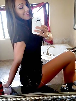 Homemade pics of real life girl next door